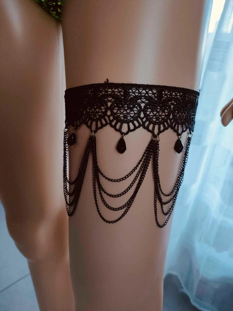 Chaîne de cuisse dentelle noire 1776 à 9.99€ – photo 3